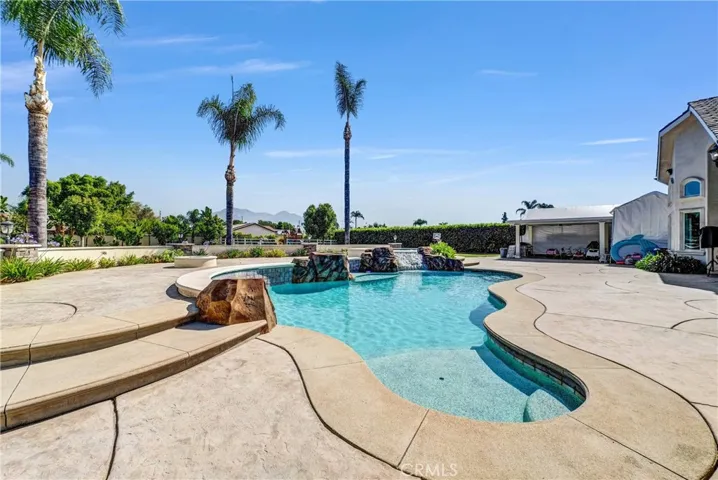 Salt water pool