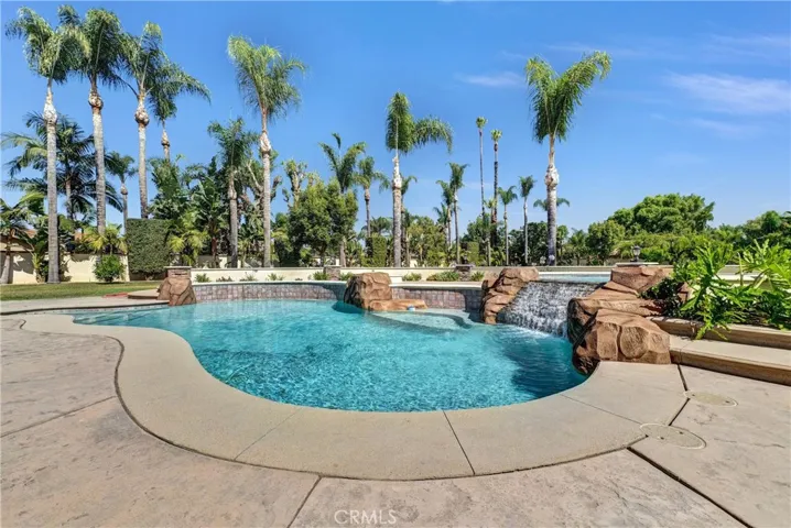 Salt water pool