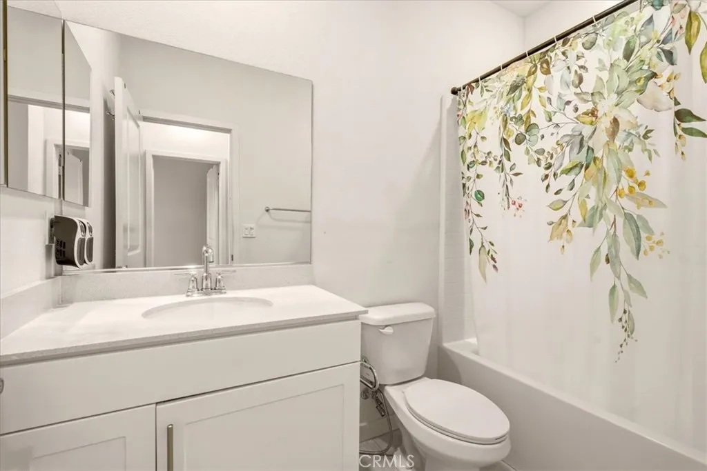upstairs bathroom #2