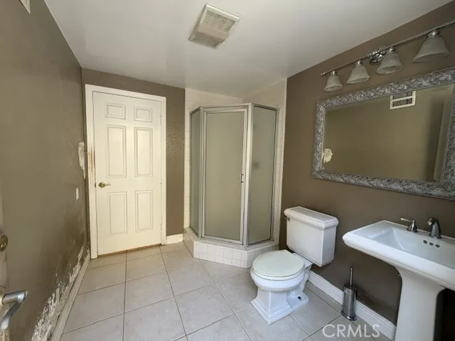 1021 Wolverton, Glendale, California 91207