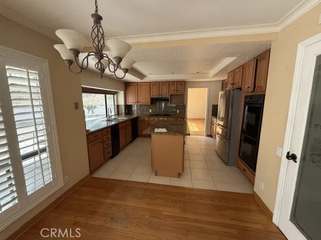 1021 Wolverton, Glendale, California 91207