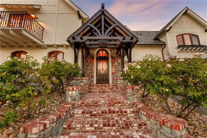 85 Saddlebow, Bell Canyon, California 91307