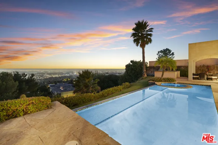 Trousdale View