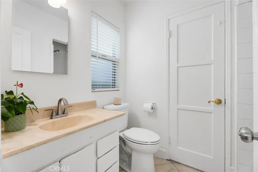 Bathroom adjoining bedroom one.