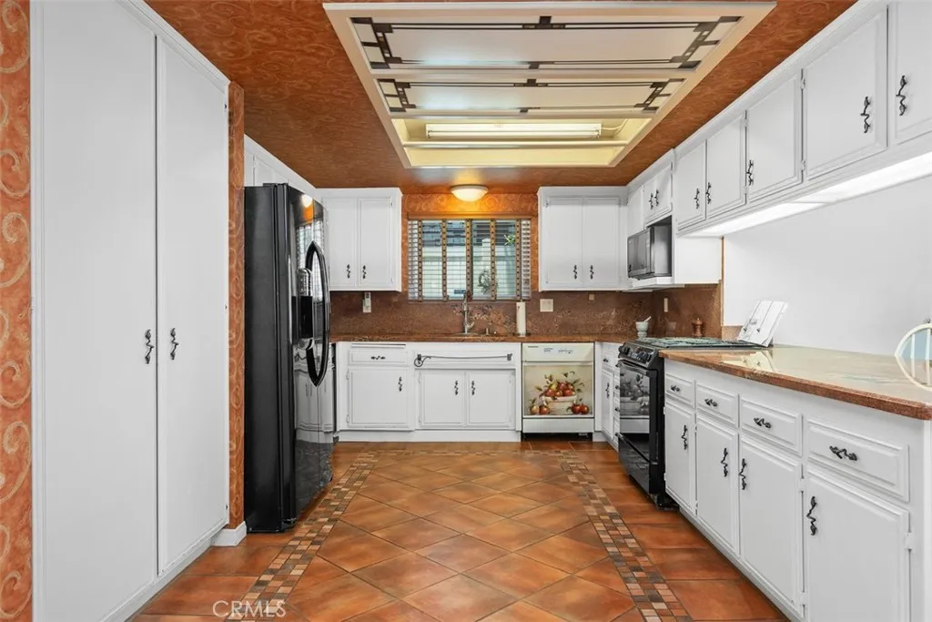 More Kitchen