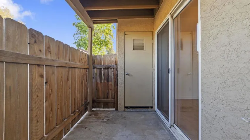 505 San Pasqual Valley 183, Escondido, California 92027