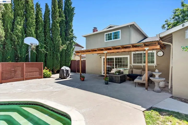1841 Paseo Del Cajon, Pleasanton, California 94566