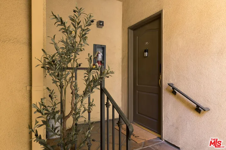 7101 La Tijera Boulevard J101, Los Angeles, California 90045