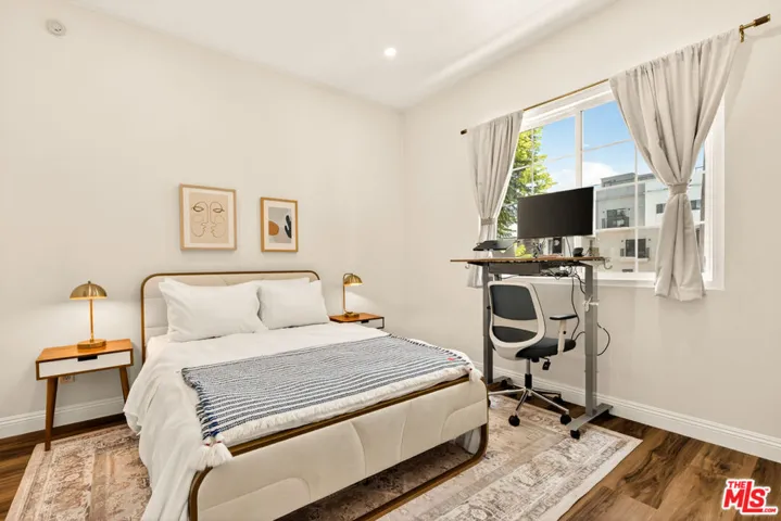 7101 La Tijera Boulevard J101, Los Angeles, California 90045