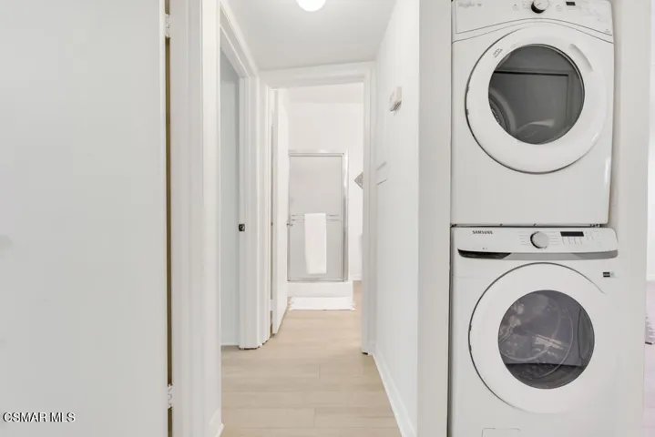 Hallway toward bathroom 2
