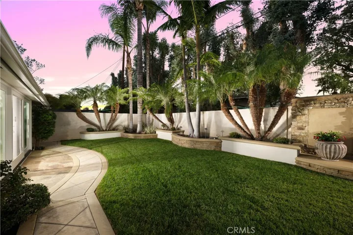 12741 Dunas Road, North Tustin, California 92705