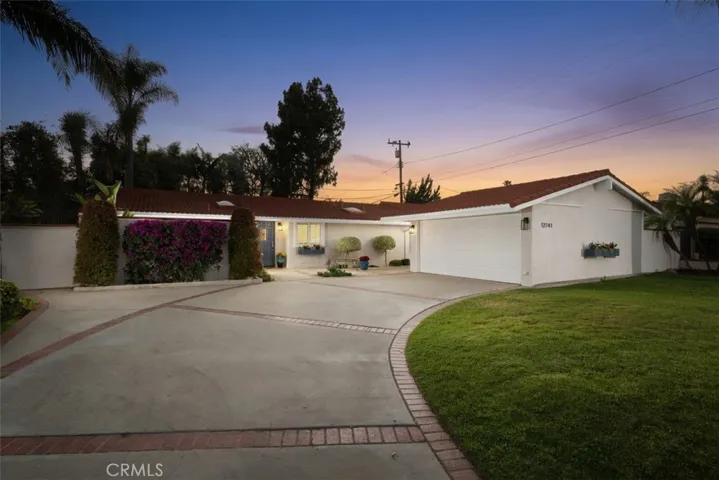 12741 Dunas Road, North Tustin, California 92705