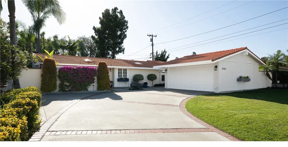12741 Dunas Road, North Tustin, California 92705