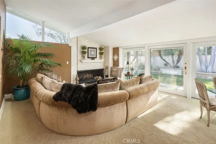 12741 Dunas Road, North Tustin, California 92705
