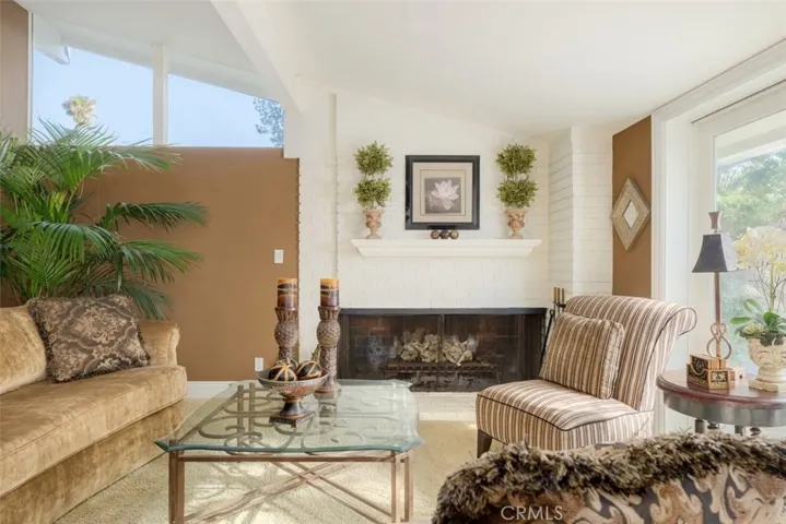 12741 Dunas Road, North Tustin, California 92705