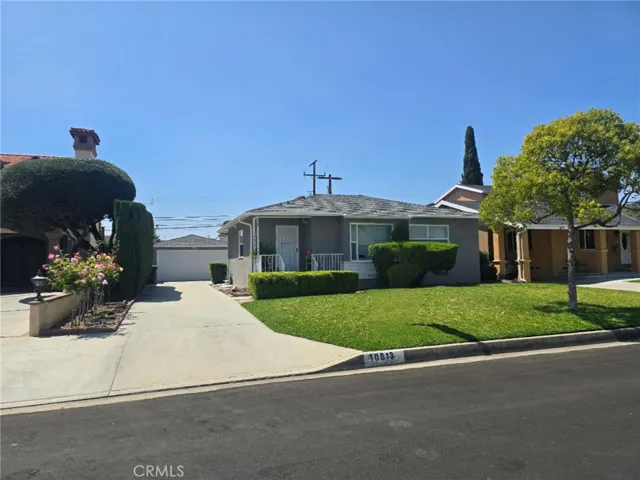 10613 Shellyfield, Downey, California 90241