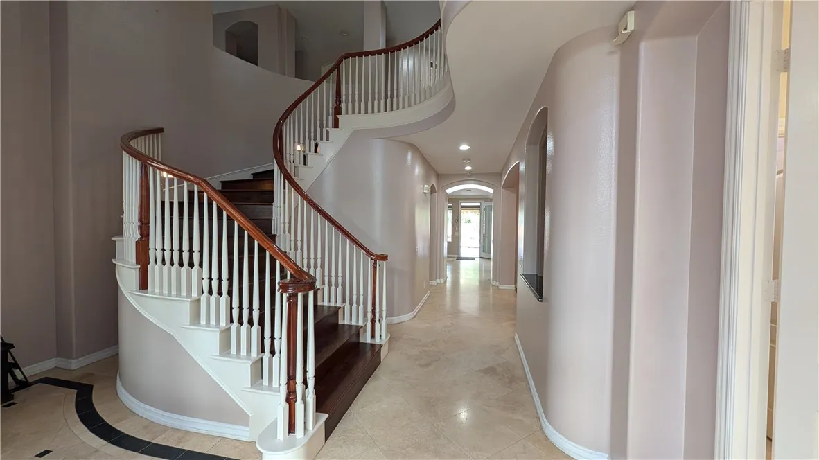 Dramatic Staircase greeting you