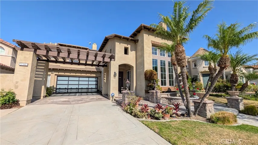 Welcome to 996 N Antonio