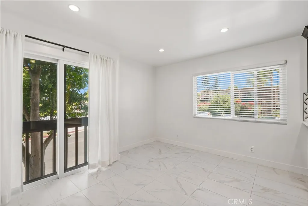 Dining Room w/o table