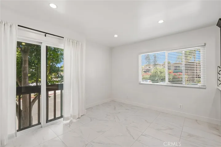 Dining Room w/o table