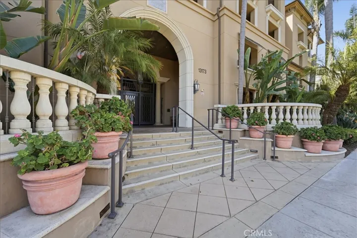 13173 Pacific Promenade 203, Playa Vista, California 90094