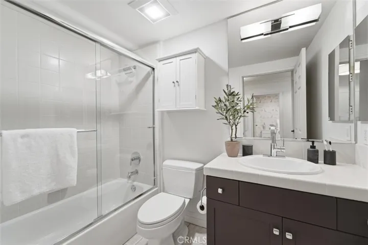 Hallway full bathroom