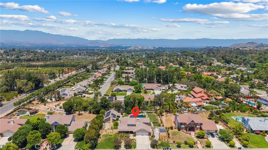 1657 Southport, Riverside, California 92506