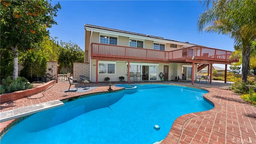 3003 Mesa Verde Drive, Burbank, California 91504
