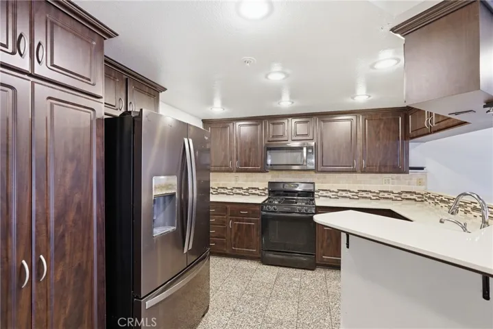 273 Monroe Court, Azusa, California 91702