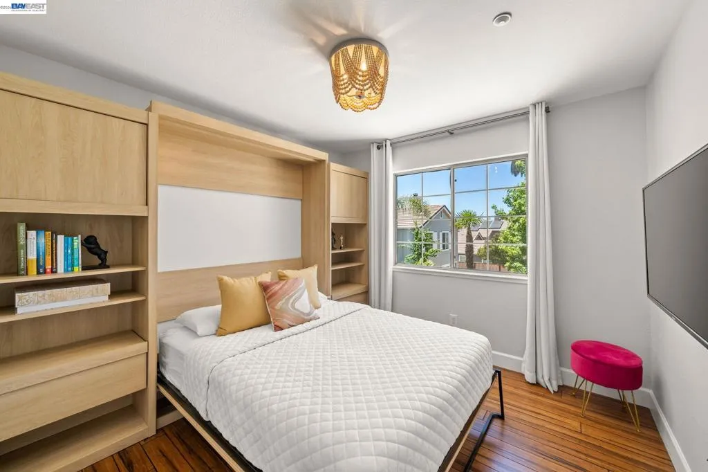 BUILT-IN MURPHY BED!