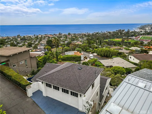 933 Coast View Drive, Laguna Beach, California 92651