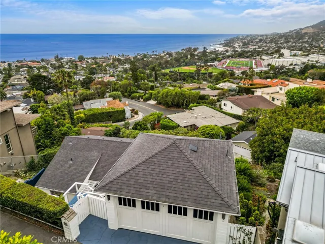 933 Coast View Drive, Laguna Beach, California 92651