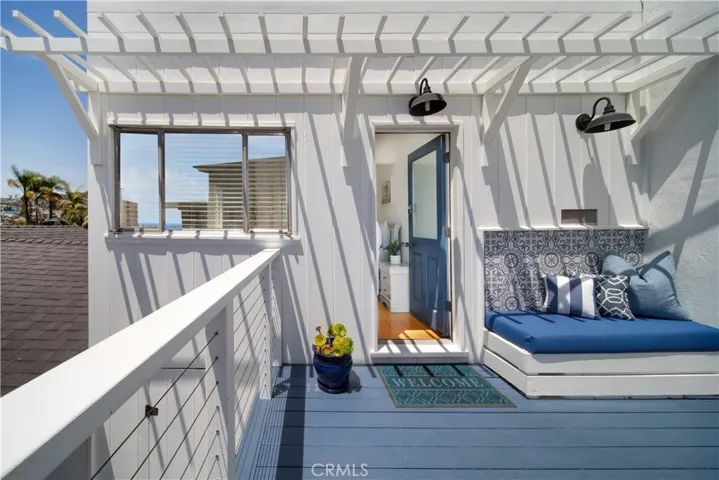933 Coast View Drive, Laguna Beach, California 92651