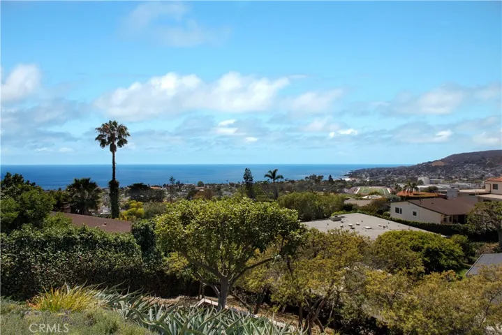 933 Coast View Drive, Laguna Beach, California 92651