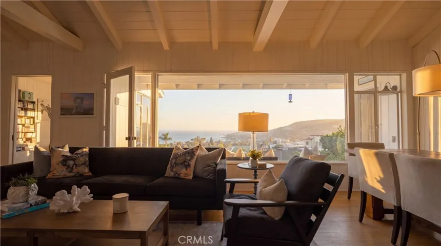 933 Coast View Drive, Laguna Beach, California 92651