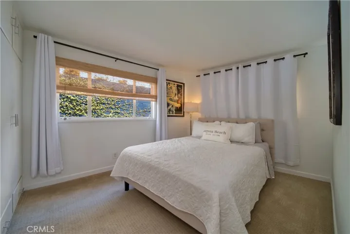 933 Coast View Drive, Laguna Beach, California 92651