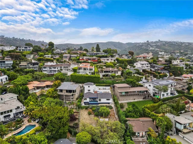 933 Coast View Drive, Laguna Beach, California 92651