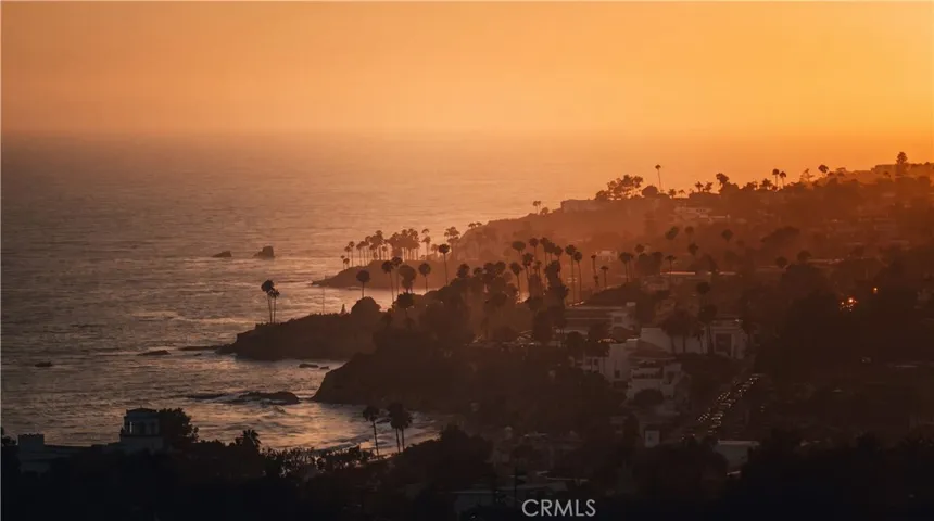 933 Coast View Drive, Laguna Beach, California 92651