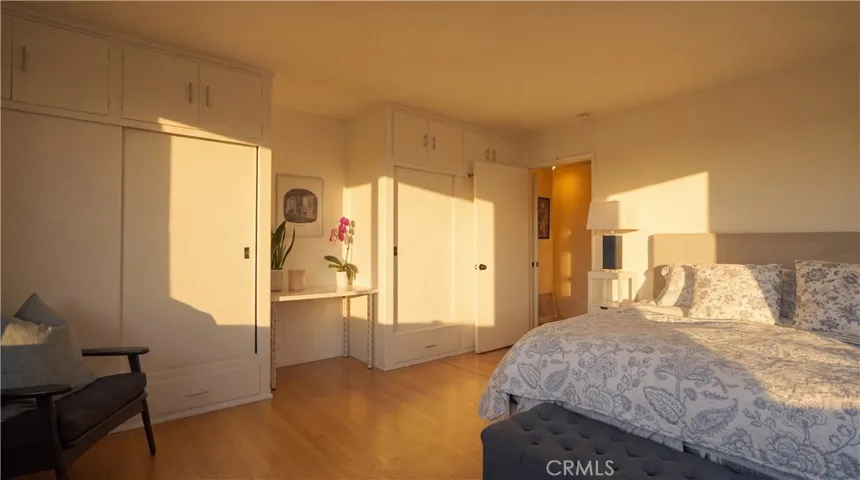 933 Coast View Drive, Laguna Beach, California 92651