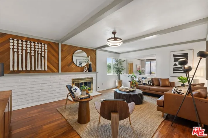 8977 Riderwood Drive, Sunland, California 91040