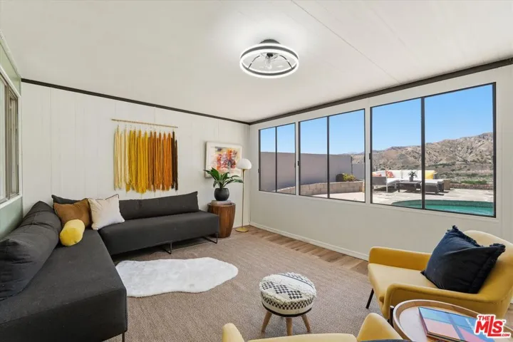 8977 Riderwood Drive, Sunland, California 91040