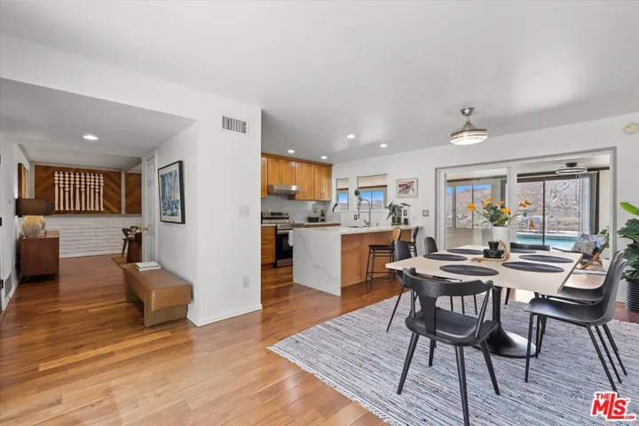 8977 Riderwood Drive, Sunland, California 91040