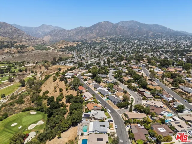8977 Riderwood Drive, Sunland, California 91040