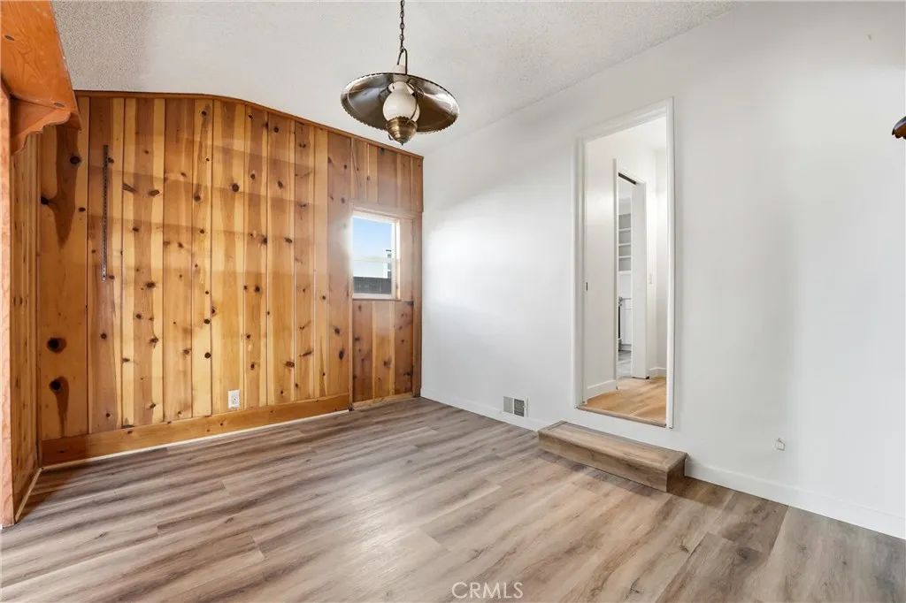 Bonus Room to 2nd Bath View