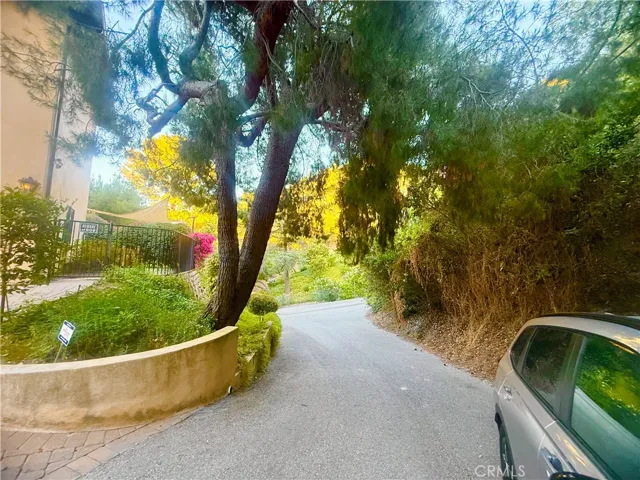 4551 Lindley Avenue, Tarzana, California 91356