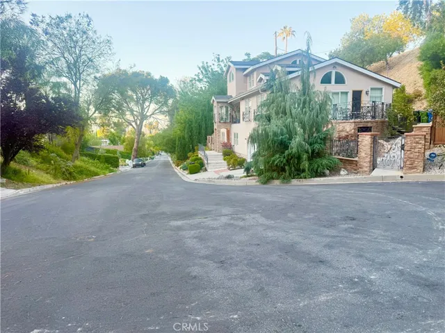 4551 Lindley Avenue, Tarzana, California 91356