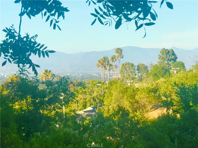 4551 Lindley Avenue, Tarzana, California 91356