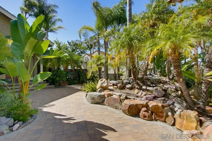 17766 Aguamiel Rd, San Diego, California 92127