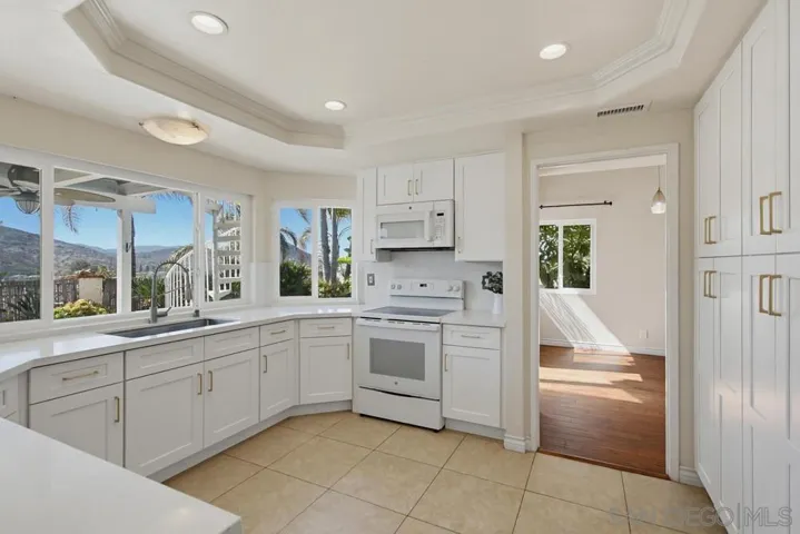 17766 Aguamiel Rd, San Diego, California 92127