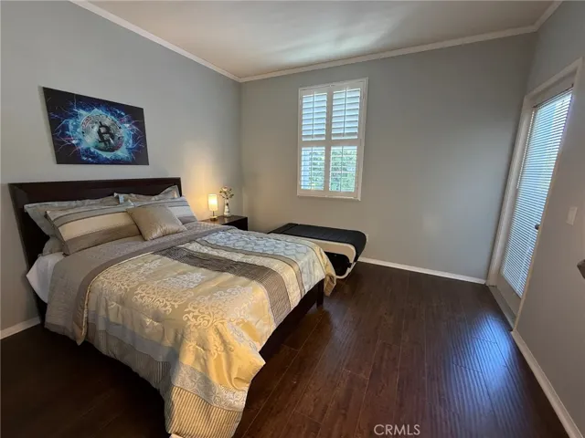 Secondary bedroom with full bath and lani access